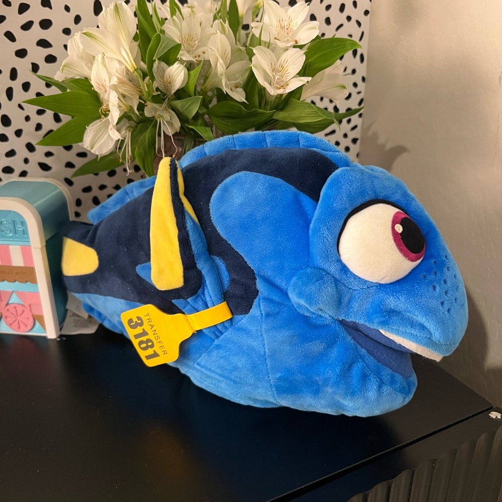 Finding Nemo DORY Plush Fish Toy - DISNEY STORE